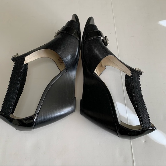Michael Kors Black Leather Peep Toe Wedge- Sz 10 M - Picture 7 of 14